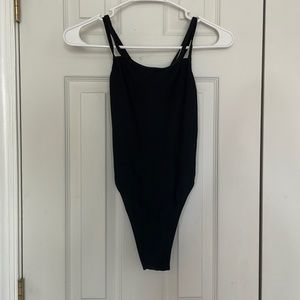 Plain black jolyn 28